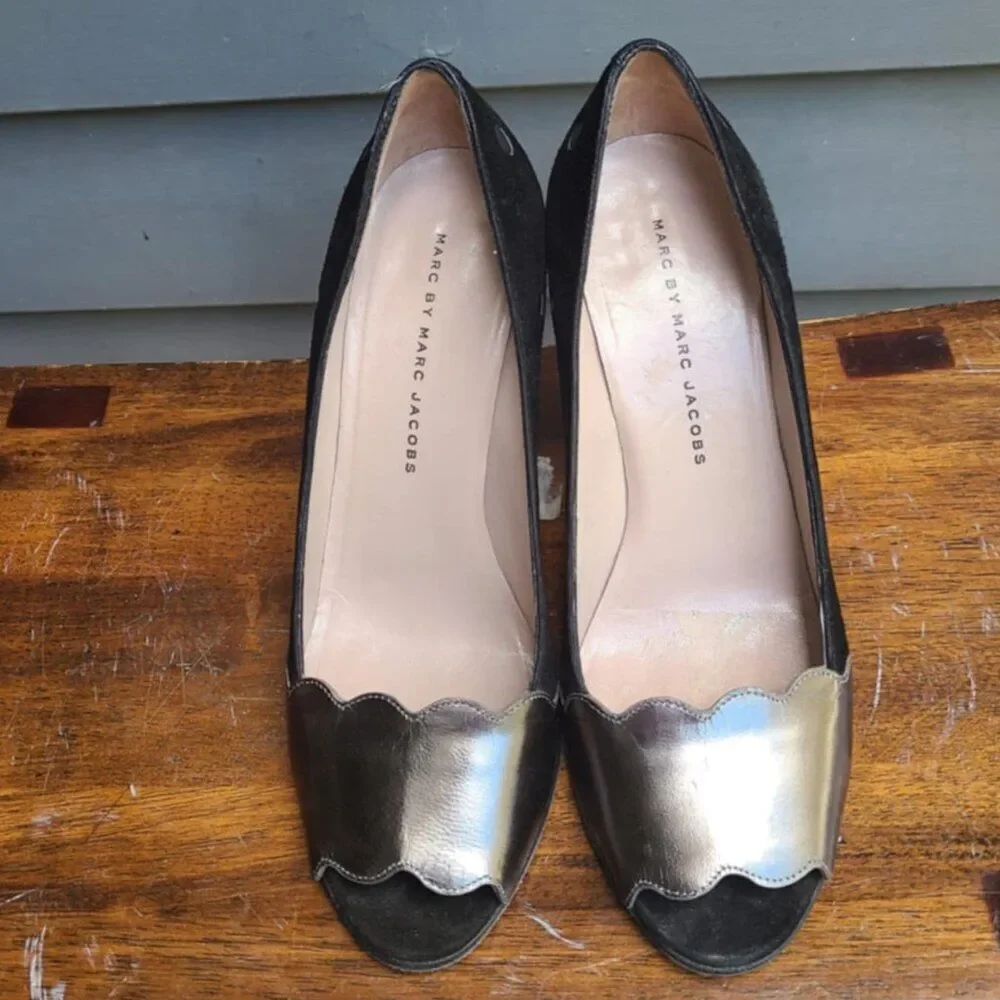 Marc by Marc Jacobs Black Dot Suede Heels size 37